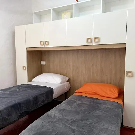 Daire Host4u - Ligurian Autentic Village *